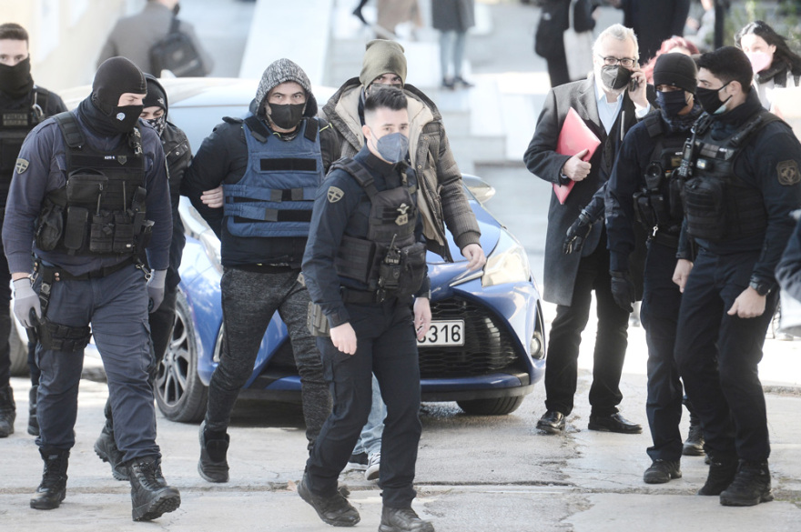 Αργυρούπολη: Αποδοκιμάστηκε στην Ευελπίδων ο 46χρονος - Πήρε προθεσμία και θα απολογηθεί την Πέμπτη