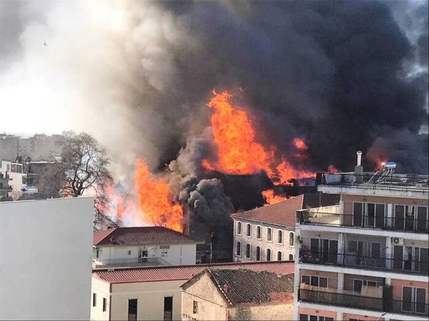 Υπό έλεγχο η μεγάλη φωτιά στο κέντρο της Ξάνθης,