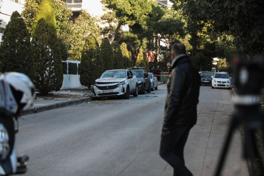 Τους «βομβιστές της Γλυφάδας» ψάχνει η Δίωξη Εκβιαστών - Τι ερευνά 