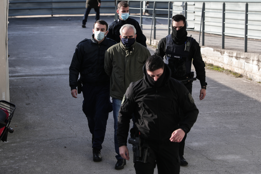 Δίκη «ψευτογιατρού»: Η αποκάλυψη από θύμα του - Του απέσπασε 200.000 ευρώ για μετοχές της Τράπεζας της Ανατολής