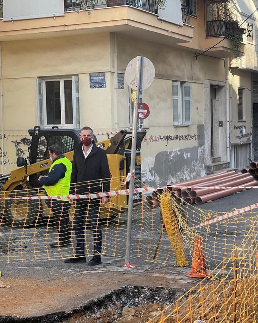 Μπακογιάννης: Πραγματοποίησε αυτοψία στο μεγάλο έργο ασφαλτόστρωσης στα Κάτω Πατήσια (φωτογραφίες)