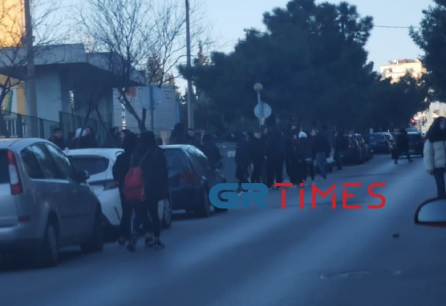 Εύοσμος: Κατάληψη και ΜΑΤ στο 2ο ΕΠΑΛ μετά από καταγγελίες για ξυλοδαρμό μαθητών