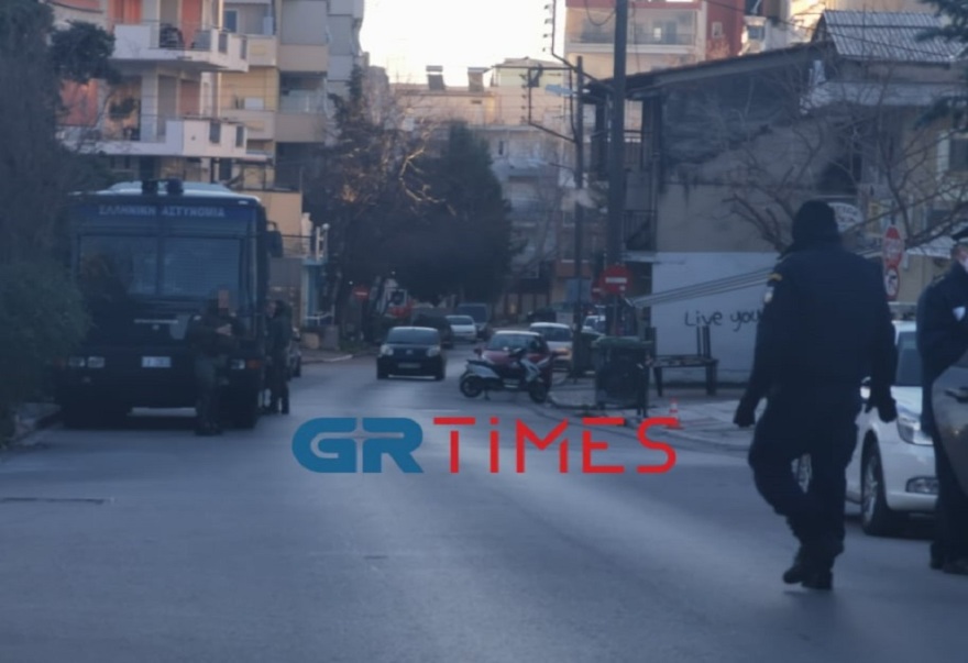 Εύοσμος: Κατάληψη και ΜΑΤ στο 2ο ΕΠΑΛ μετά από καταγγελίες για ξυλοδαρμό μαθητών