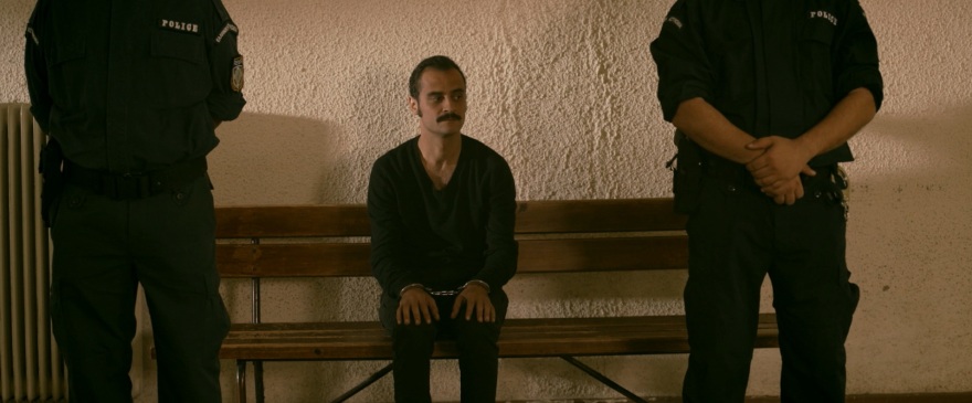 Η «Σκοτεινή θάλασσα» έρχεται με συγκλονιστικές αποκαλύψεις