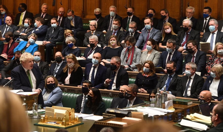 Σχέδιο ανατροπής του Μπόρις Τζόνσον με «εγκέφαλο» μια γυναίκα;