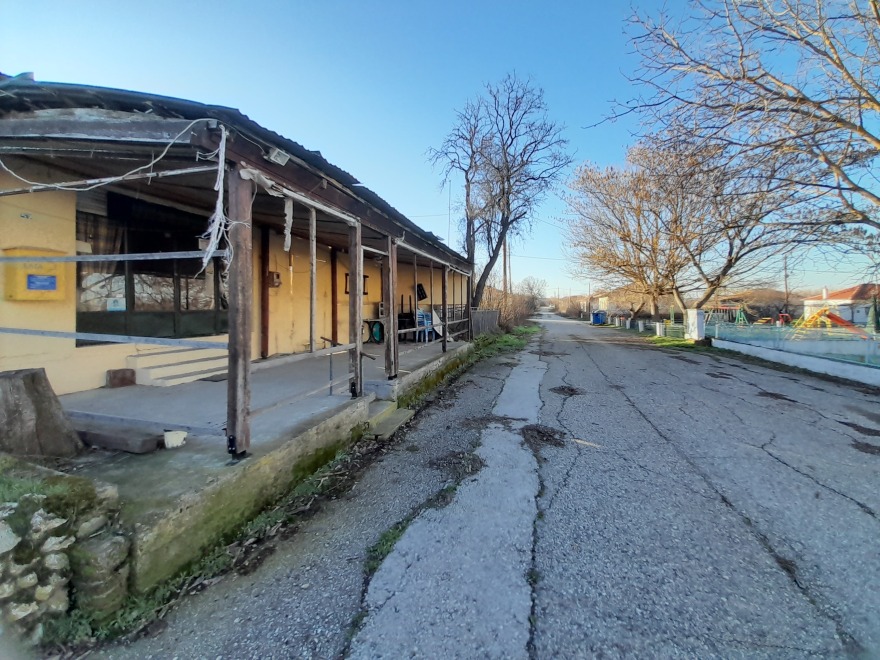 Στα «αζήτητα» η ελληνική σημαία στο Τριεθνές του Έβρου