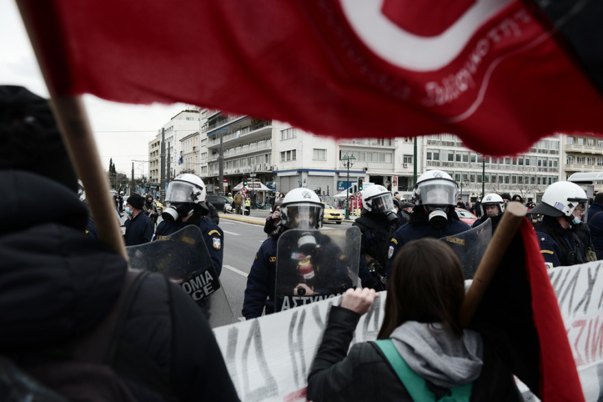 Συγκέντρωση διαμαρτυρίας στο Σύνταγμα ενάντια στα μέτρα για την πανδημία