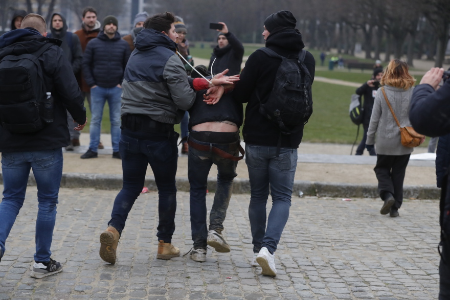 Βέλγιο: Επεισόδια σε διαδήλωση κατά των μέτρων για την πανδημία  