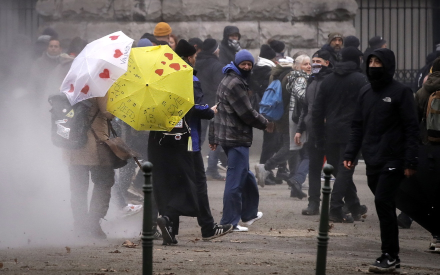 Βέλγιο: Επεισόδια σε διαδήλωση κατά των μέτρων για την πανδημία  