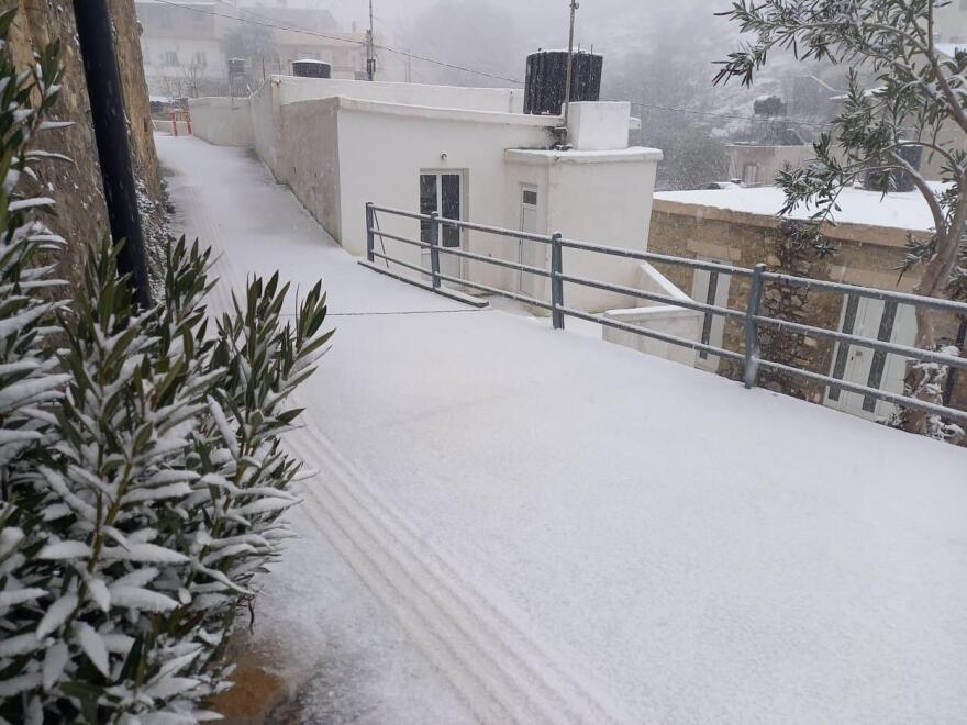 Κακοκαιρία «Ελπίς»: Ντύθηκε στα λευκά η Κρήτη, δείτε φωτογραφίες