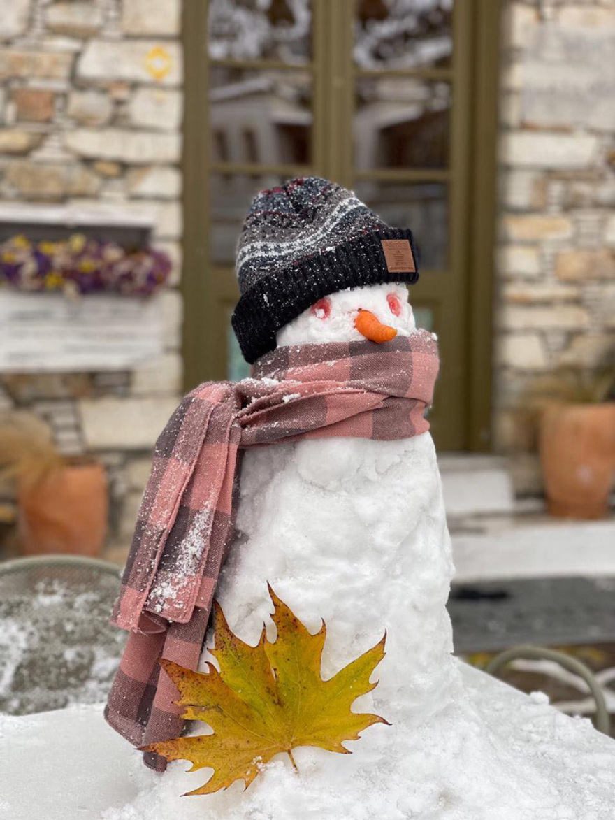 Καιρός: Στα «λευκά» η Εύβοια και νησιά των Κυκλάδων, χιόνισε και στα βόρεια προάστια της Αθήνας - Πώς θα εξελιχθεί η «Ελπίς»