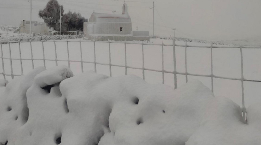 Καιρός: Στα «λευκά» η Εύβοια και νησιά των Κυκλάδων, χιόνισε και στα βόρεια προάστια της Αθήνας - Πώς θα εξελιχθεί η «Ελπίς»