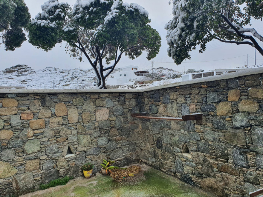 Κακοκαιρία «Ελπίς» - Μύκονος: Το 'στρωσε στο νησί των ανέμων, δείτε εντυπωσιακά πλάνα