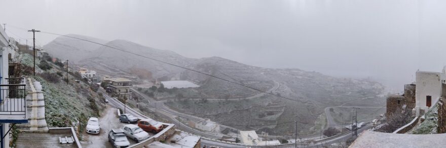 Καιρός: Στα «λευκά» η Εύβοια και νησιά των Κυκλάδων, χιόνισε και στα βόρεια προάστια της Αθήνας - Πώς θα εξελιχθεί η «Ελπίς»