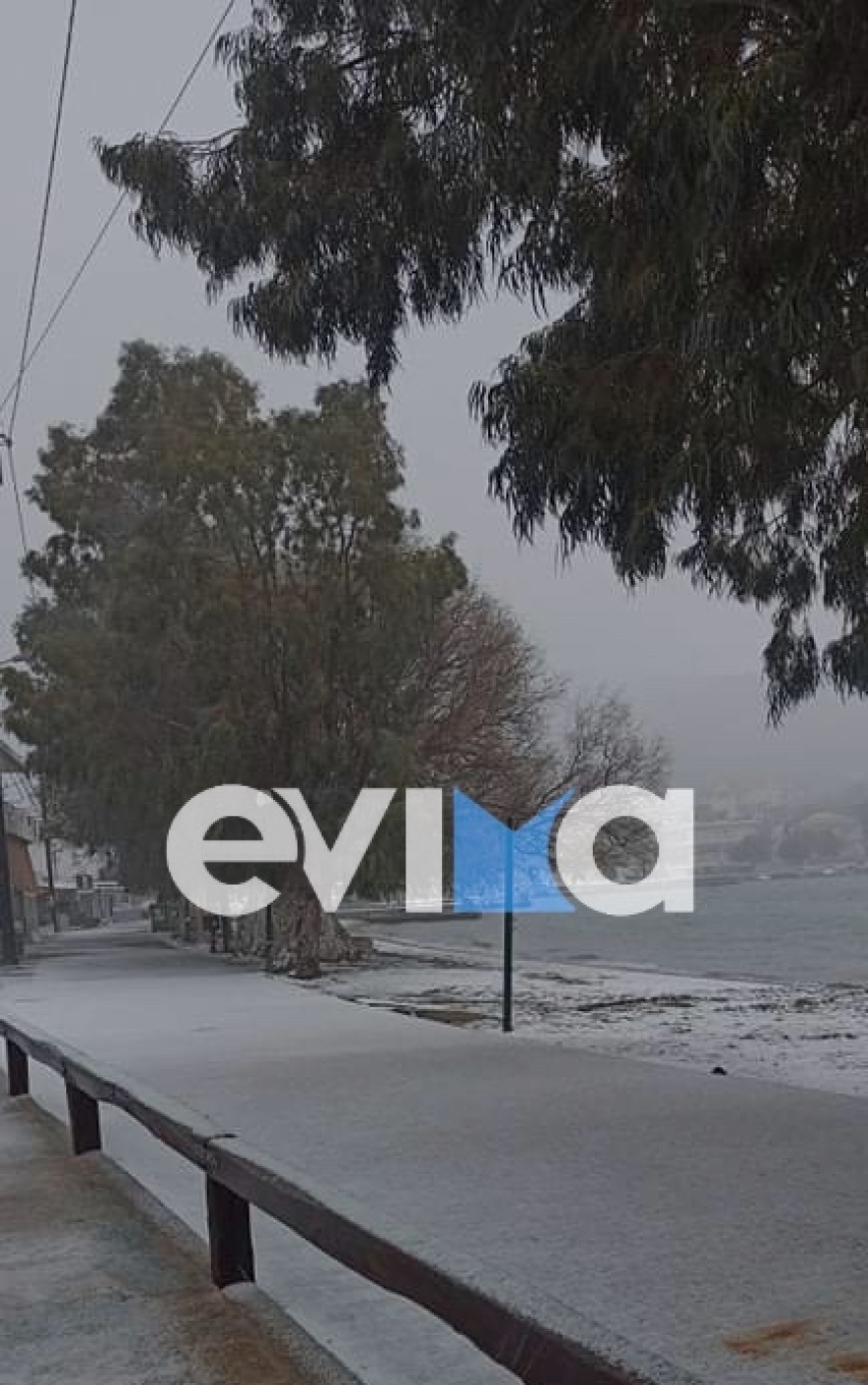 Καιρός: Στα «λευκά» η Εύβοια και νησιά των Κυκλάδων, χιόνισε και στα βόρεια προάστια της Αθήνας - Πώς θα εξελιχθεί η «Ελπίς»