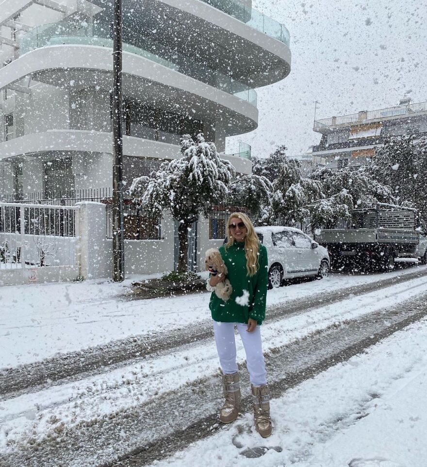 Η Κωνσταντίνα Σπυροπούλου βγήκε στα χιόνια, αλλά... δεν άντεξε πάνω από ένα λεπτό