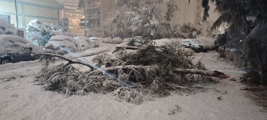 Κακοκαιρία Ελπίς: Μόνο με αλυσίδες την Τρίτη η κυκλοφορία στους δρόμους της Αθήνας - Δείτε πού υπάρχουν προβλήματα