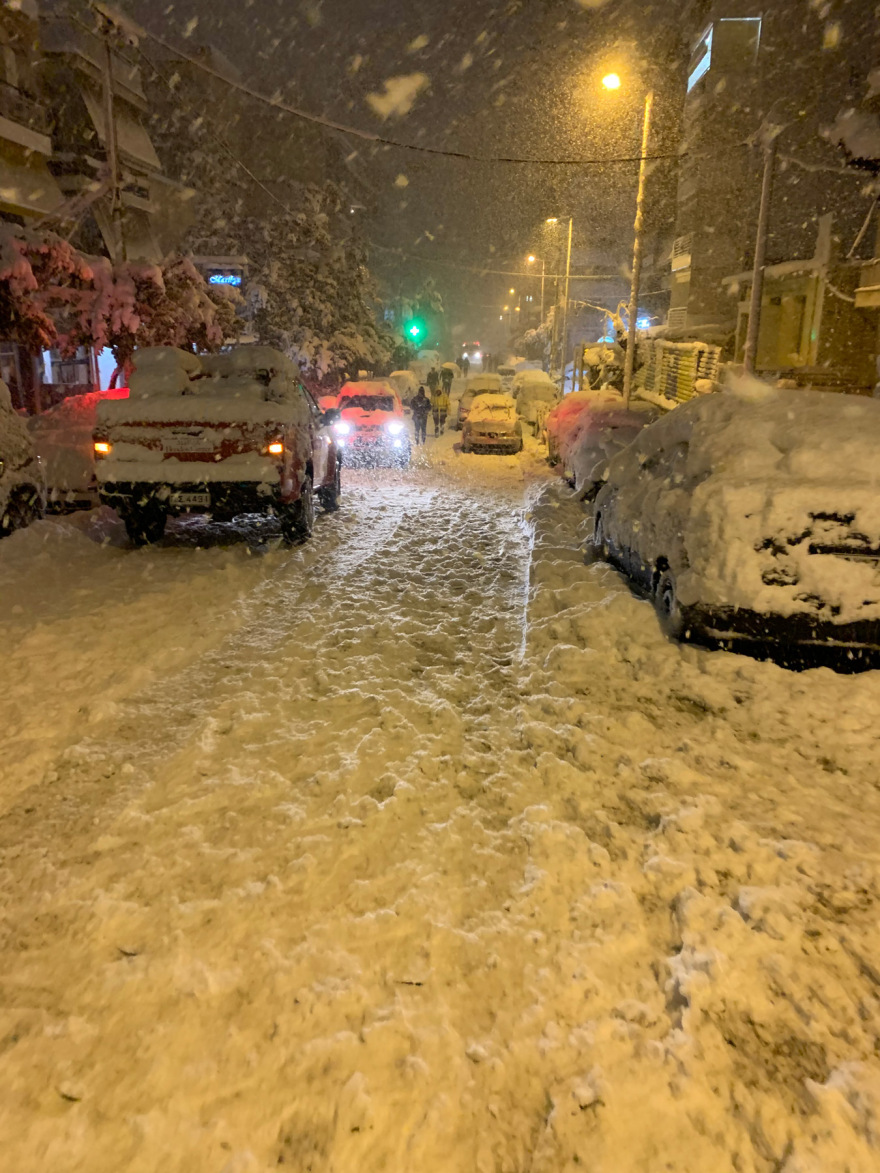 Κακοκαιρία Ελπίς: Μόνο με αλυσίδες την Τρίτη η κυκλοφορία στους δρόμους της Αθήνας - Δείτε πού υπάρχουν προβλήματα