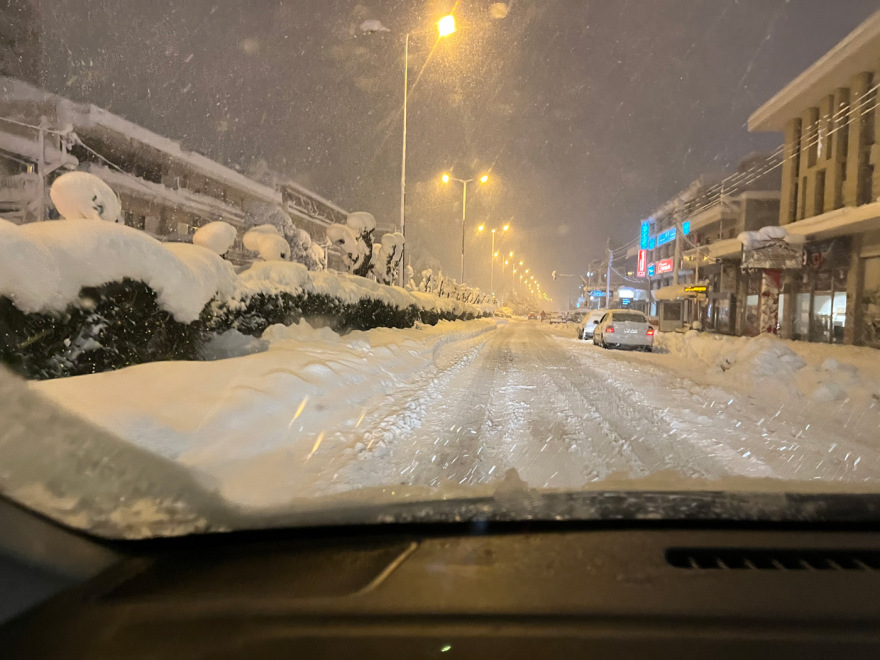 Κακοκαιρία Ελπίς: Μόνο με αλυσίδες την Τρίτη η κυκλοφορία στους δρόμους της Αθήνας - Δείτε πού υπάρχουν προβλήματα