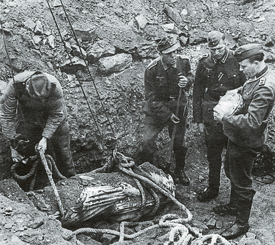 Πώς οι ναζί έκλεψαν τις αρχαιότητες της Ελλάδας