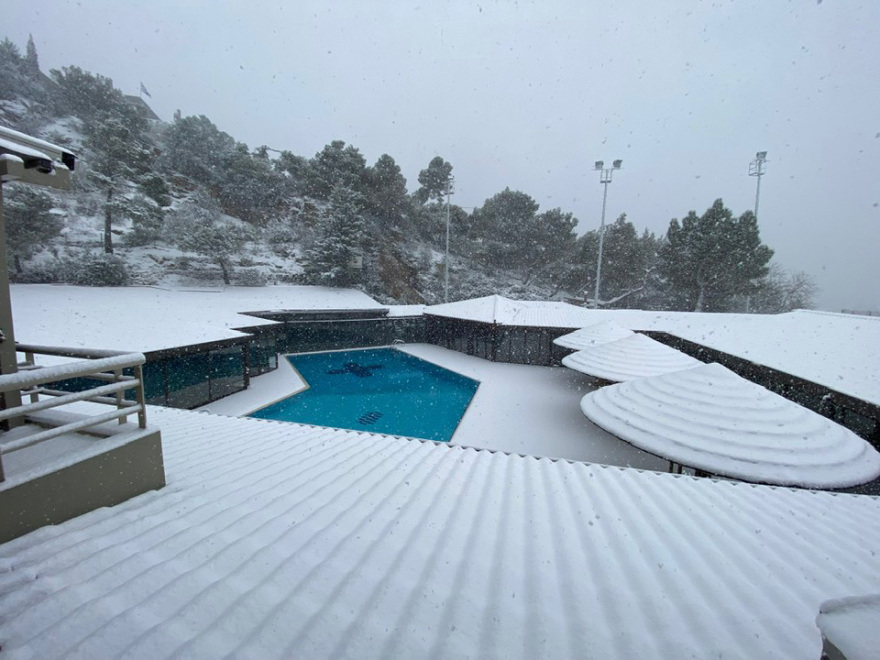 Κακοκαιρία «Ελπίς»: Χιόνια στο Σύνταγμα - Μαγικές εικόνες από το κέντρο της Αθήνας