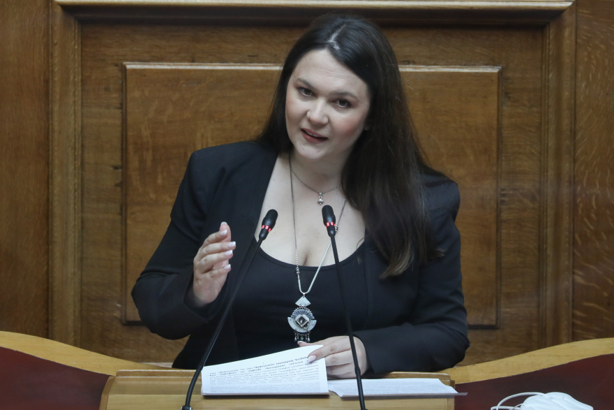 Κωνσταντίνα Αδάµου: «Εζησα δύο χρόνια bullying στο κόμμα Βαρουφάκη»