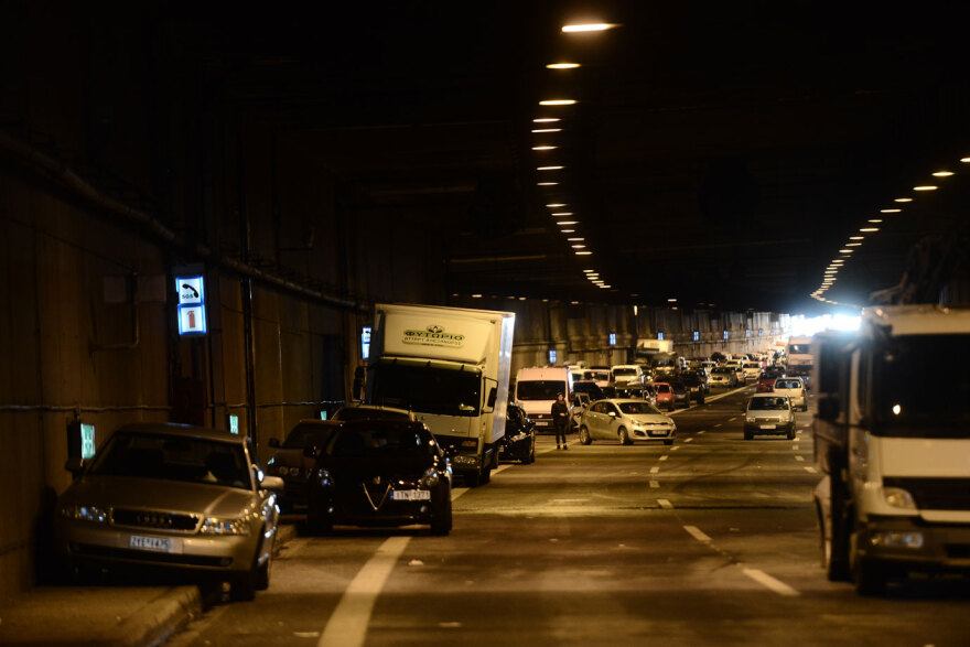 Αττική Οδός: Αποζημίωση 2.000 ευρώ σε κάθε όχημα που εγκλωβίστηκε - Το είχε ζητήσει ο πρωθυπουργός