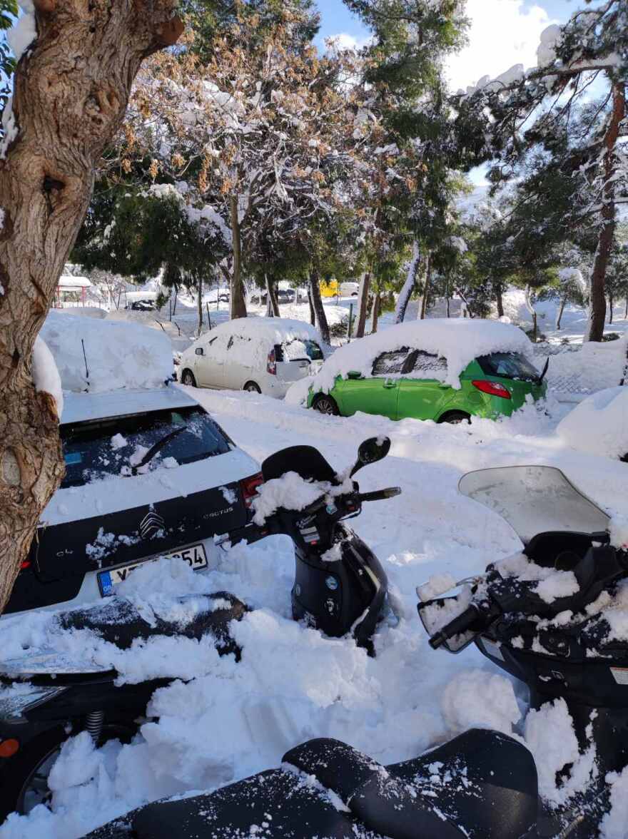 Κακοκαιρία-Χιόνια: Χάος στους Δήμους της Αττικής - Παγοδρόμια οι δρόμοι