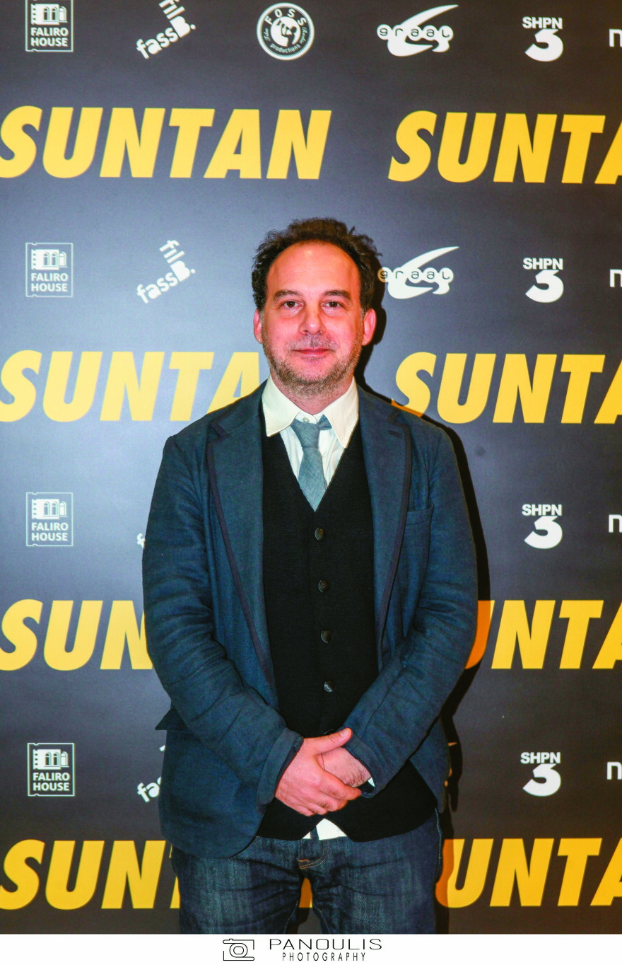 Μαλλιά-κουβάρια για το σποτ της Pantene