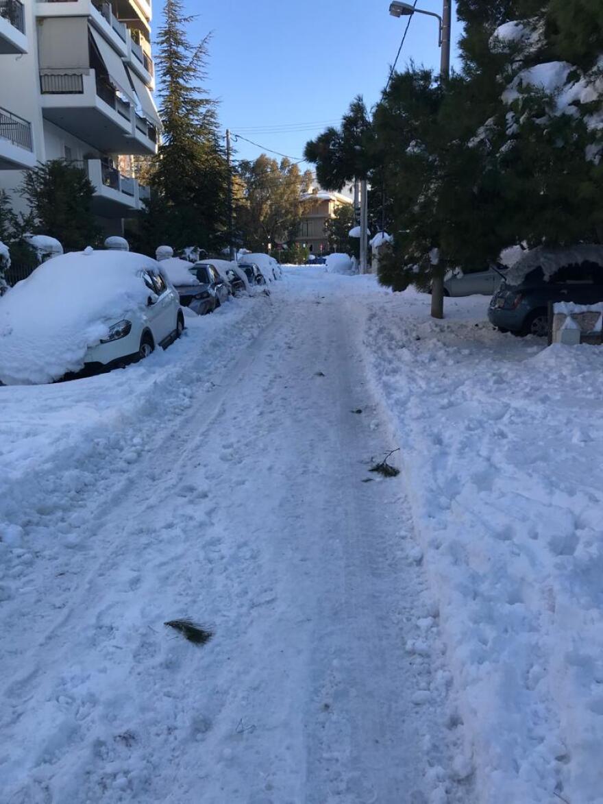 Κακοκαιρία-Χιόνια: Χάος στους Δήμους της Αττικής - Παγοδρόμια οι δρόμοι