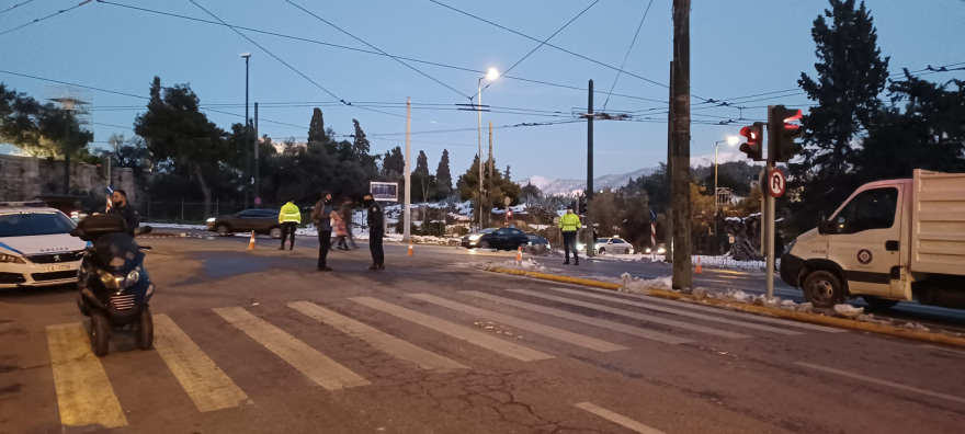 Έκρηξη στη Συγγρού: Κλειστή μέχρι αύριο το μεσημέρι - Γλιτώσαμε από θαύμα 100 νεκρούς, λένε στην ΕΛ.ΑΣ