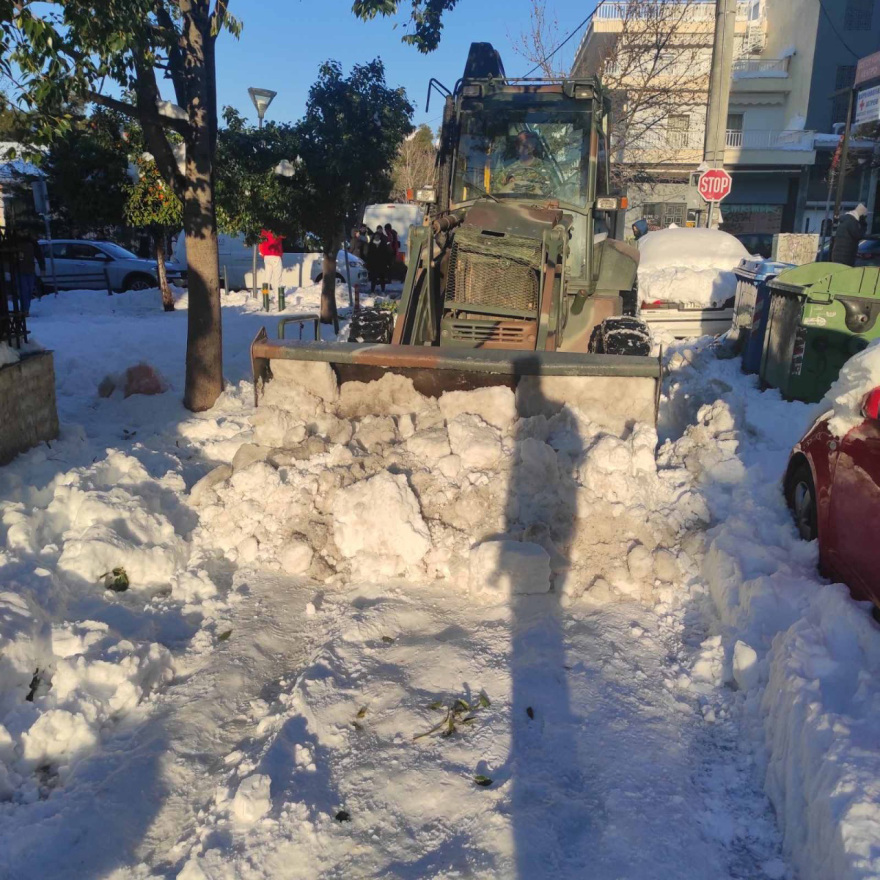 Κακοκαιρία «Ελπίς»: Η συνδρομή των Ενόπλων Δυνάμεων στον καθαρισμό της Αττικής Οδού και δρόμων στους δήμους
