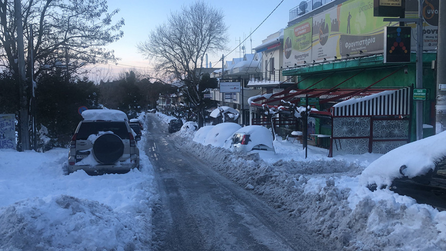 Κακοκαιρία «Ελπίς»-Χιόνια: Παγωμένη πόλη για 3η ημέρα η Αθήνα - Χάος στους δρόμους