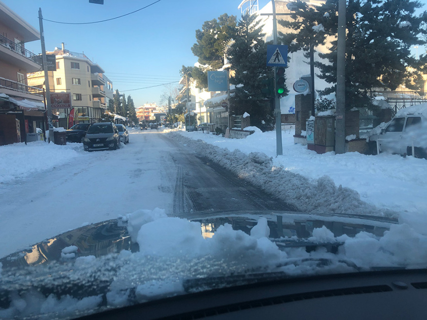Κακοκαιρία «Ελπίς»-Χιόνια: Παγωμένη πόλη για 3η ημέρα η Αθήνα - Χάος στους δρόμους