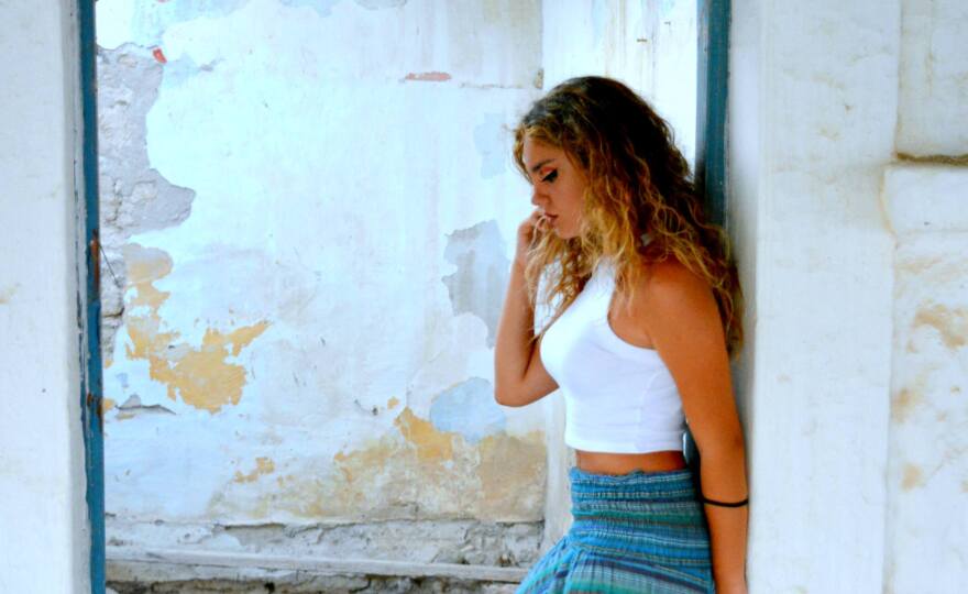 Ευγενία Ξυγκόρου: Ποια είναι η καλλονή που έπαιξε την «πέτρα του σκανδάλου» στη σειρά «Αγάπη παράνομη»