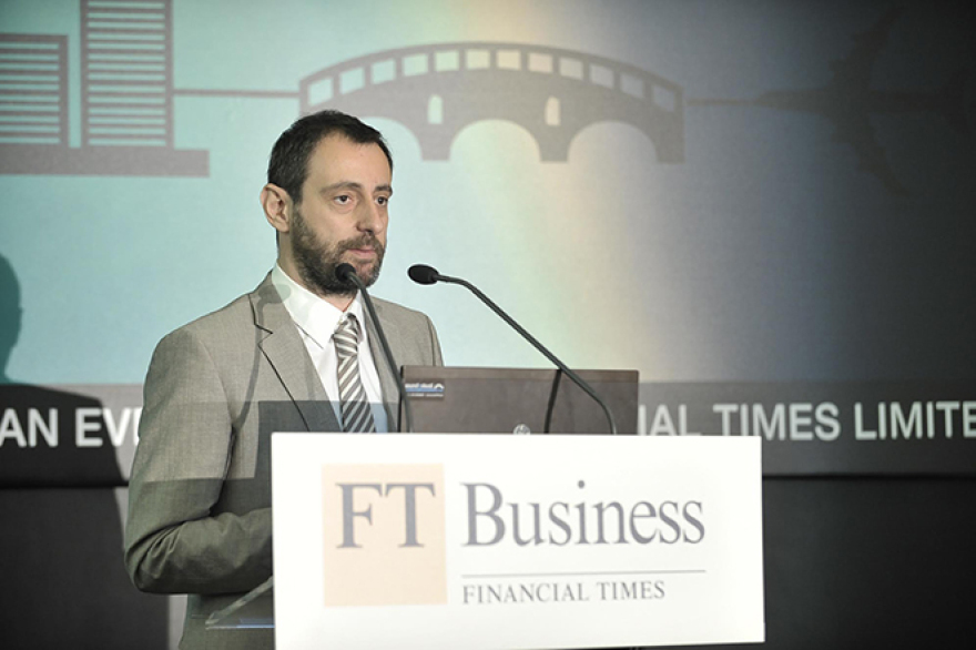 Καρώνης εναντίον JP Morgan: Πώς φτάσαμε στο «Δεν παραδίδω τη Viva Wallet»