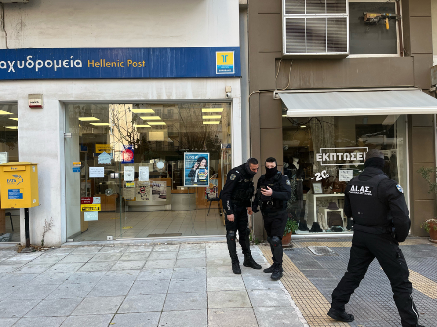 Ληστεία με καραμπίνα σε υποκατάστημα ΕΛΤΑ στο Παλαιό Φάληρο