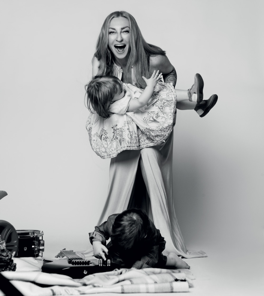 Ρούλα Ρέβη: «Ακόμη και τώρα θα ήθελα άλλο ένα παιδί»