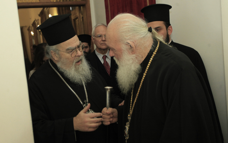 Ο Χρυσόστομος στον Δανίκα: «Οποιος παίρνει μισθό από το Δημόσιο να εμβολιάζεται υποχρεωτικά»