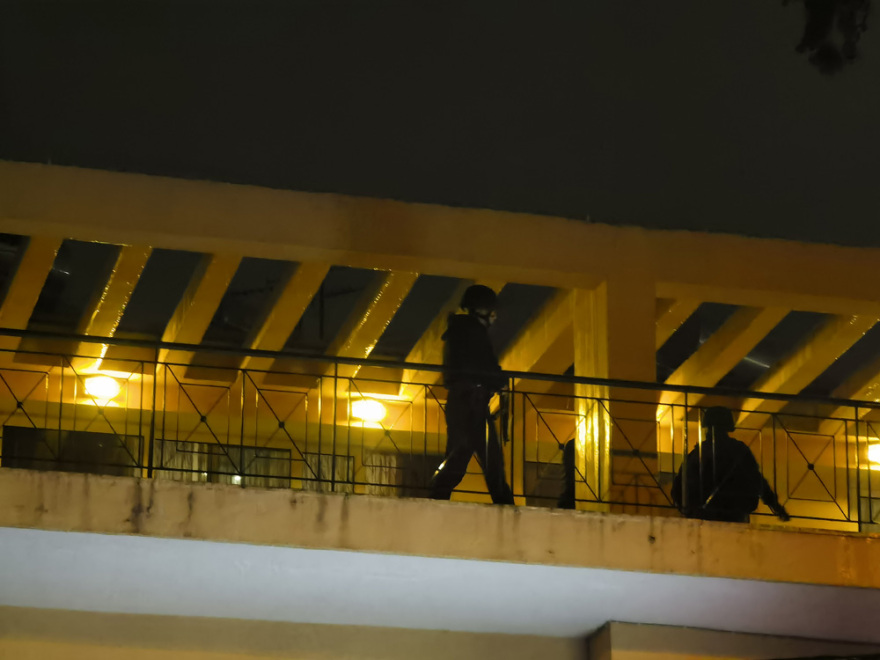 Νέα Ιωνία: Άφαντος ο διαρρήκτης που εισέβαλε χθες σε διαμέρισμα αστυνομικού - Δείτε βίντεο