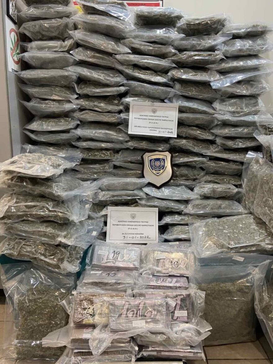 Πάτρα: Μεγάλες ποσότητες κοκαΐνης και κάνναβης εντοπίστηκαν σε φορτηγά στο λιμάνι-Τέσσερις συλλήψεις 