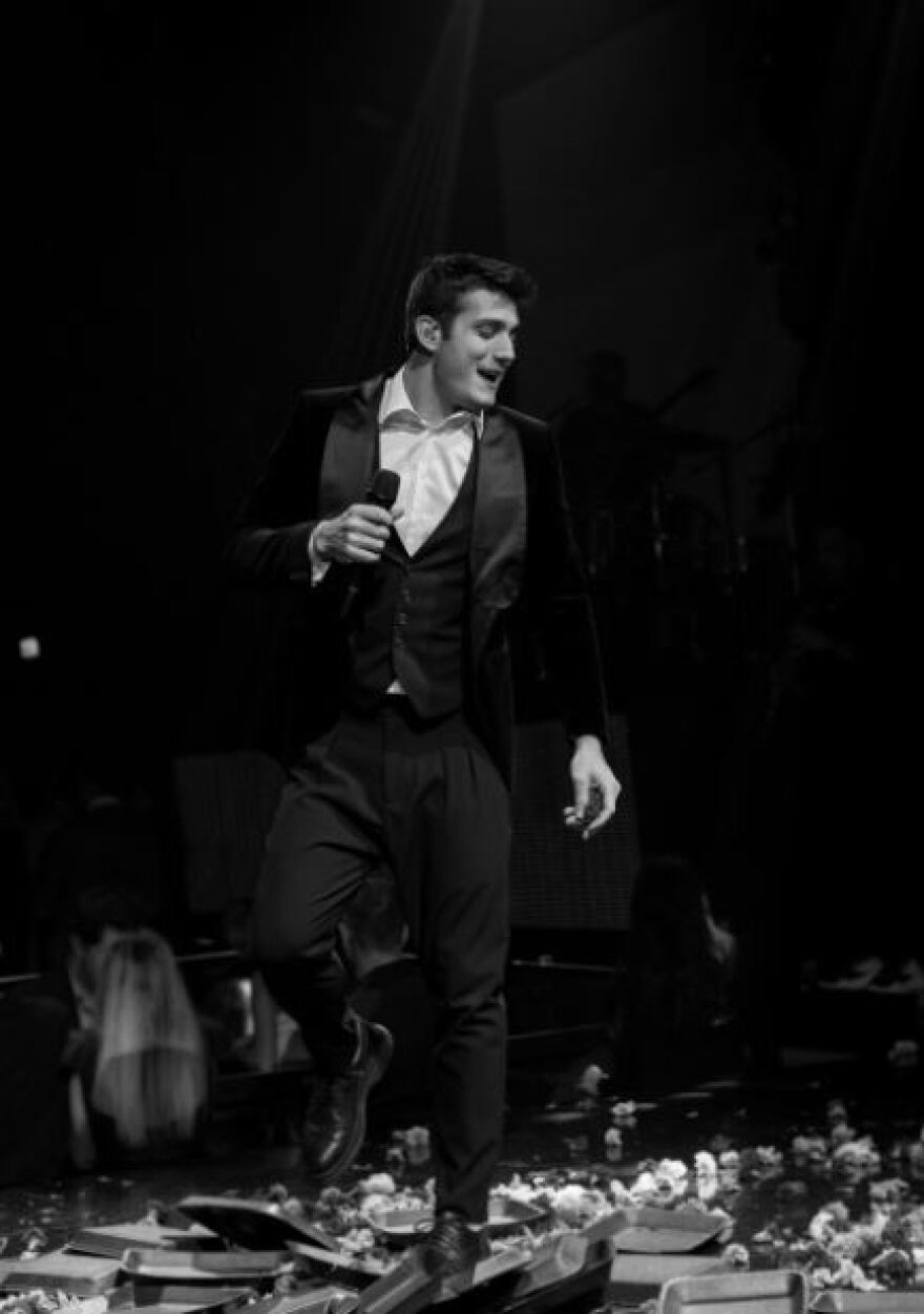 Ο Κωνσταντίνος Αργυρός και η Ελένη Φουρέιρα επιστρέφουν για να «βάλουν φωτιά» στη νυχτερινή Αθήνα