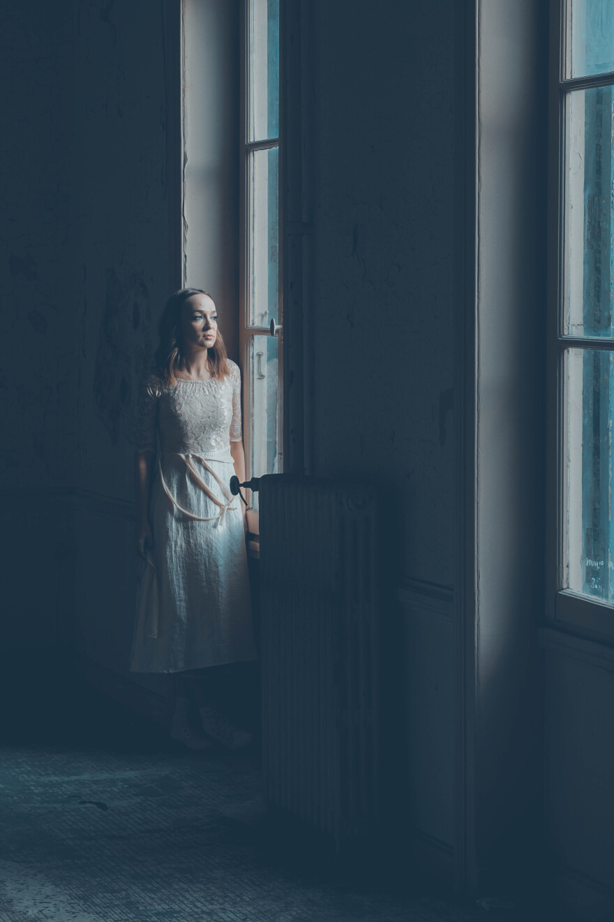  Βαλς Νο6: Μία παράσταση για την έμφυλη βία και την κακοποίηση στο ξενοδοχείο Μπάγκειον