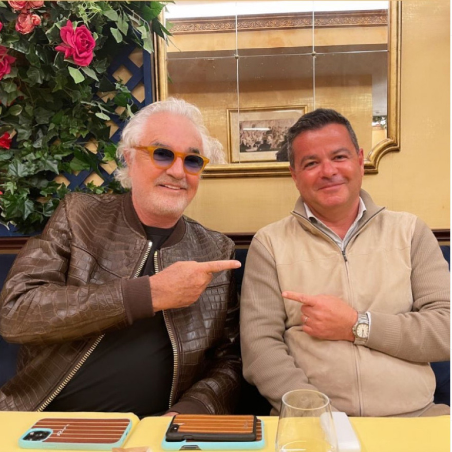 Μύκονος - Έδωσαν τα χέρια Μπριατόρε και Ζαννής Φραντζέσκος: Το «Billionaire» πάει το καλοκαίρι στο «νησί των ανέμων»