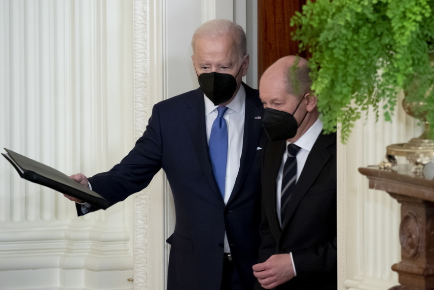 Ο Μπάιντεν συστήνει στους Αμερικανούς να εγκαταλείψουν την Ουκρανία