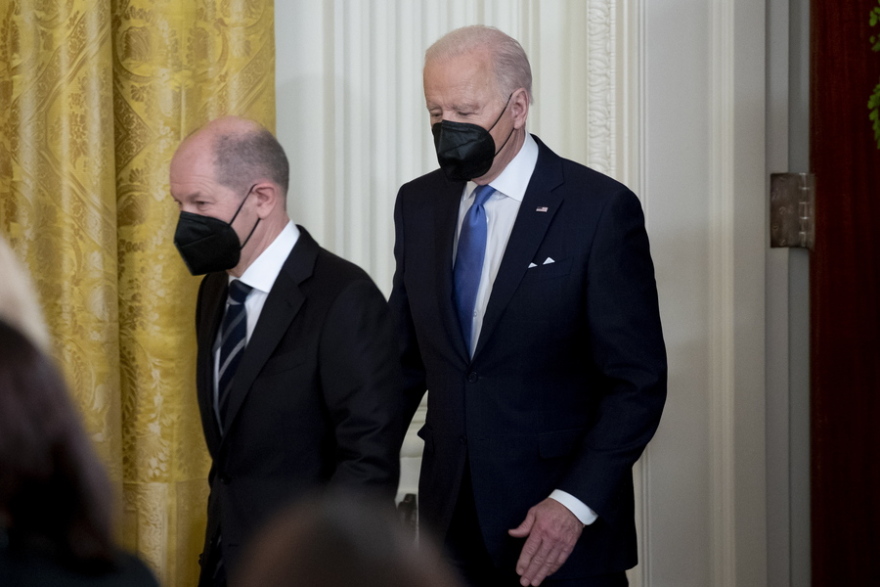 Ο Μπάιντεν συστήνει στους Αμερικανούς να εγκαταλείψουν την Ουκρανία