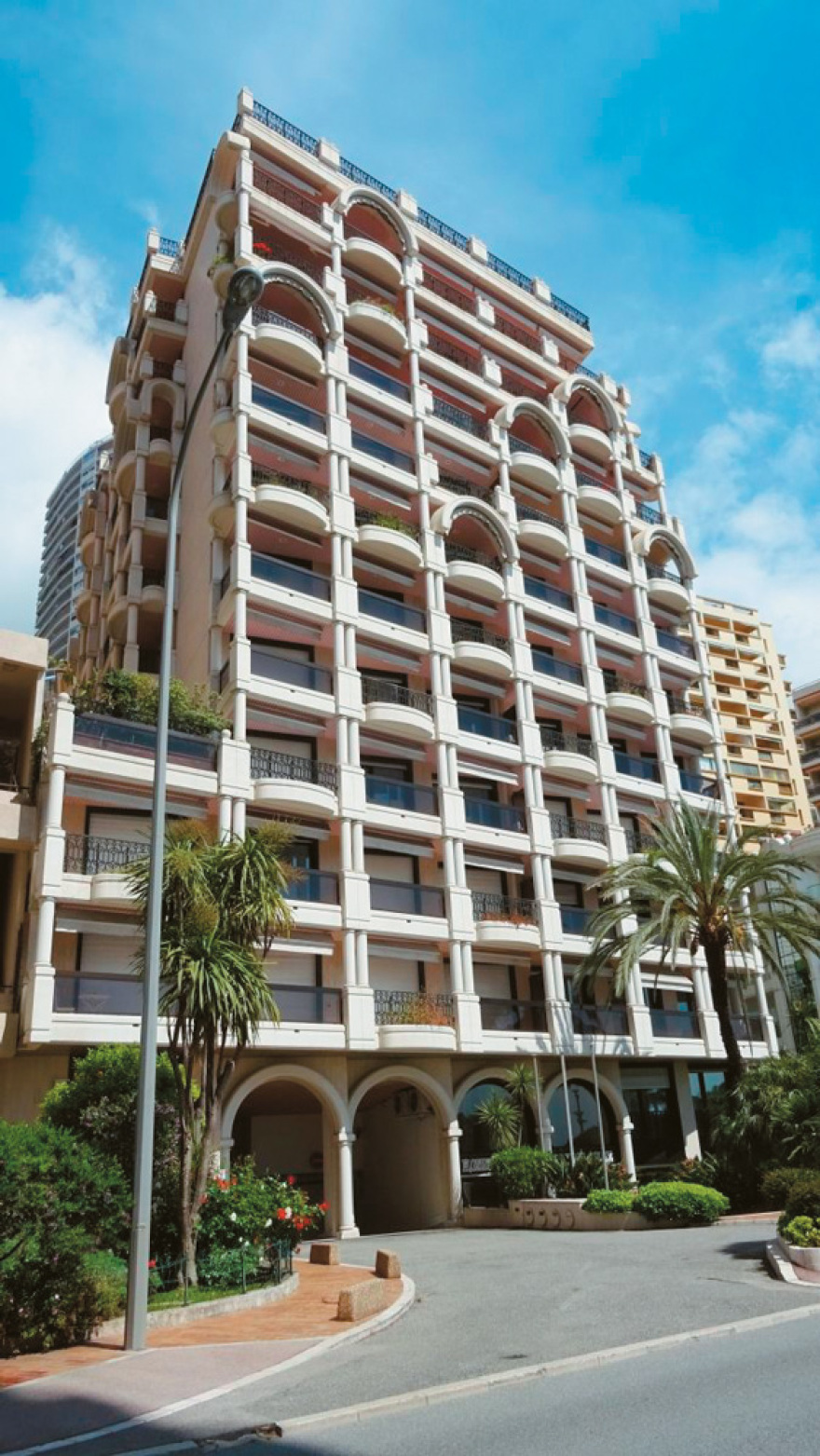 Ο πόλεμος των Τράγκα: Ίντριγκες, εξώδικα και πάγωμα περιουσίας από την Εφορία