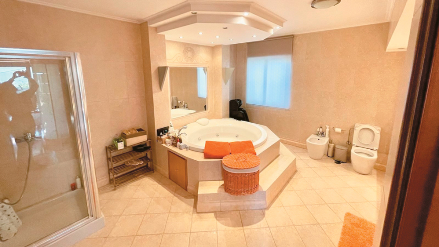 Ο πόλεμος των Τράγκα: Ίντριγκες, εξώδικα και πάγωμα περιουσίας από την Εφορία