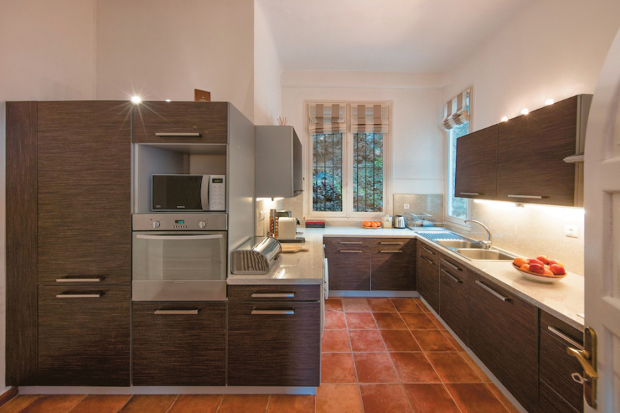 Ο πόλεμος των Τράγκα: Ίντριγκες, εξώδικα και πάγωμα περιουσίας από την Εφορία