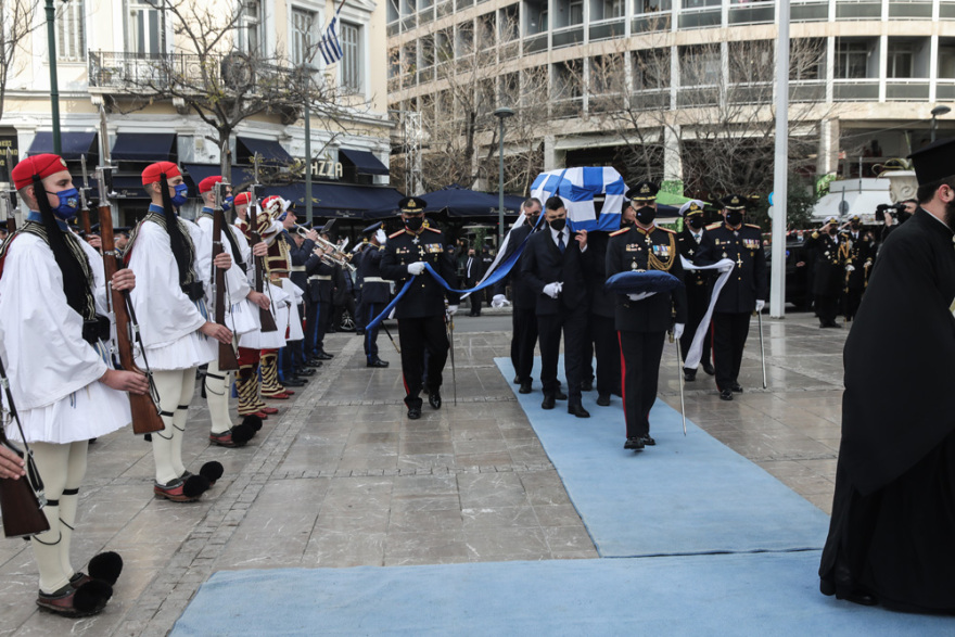 Το τελευταίο αντίο στον πρώην Πρόεδρο της Δημοκρατίας Χρήστο Σαρτζετάκη